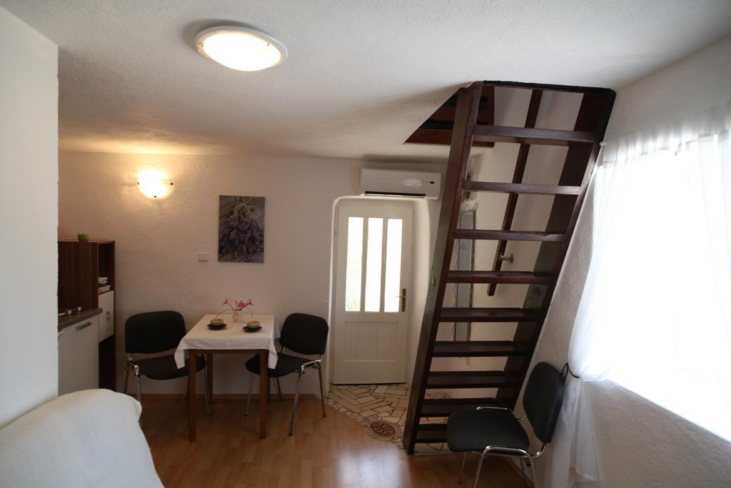 Apartments More Kaštela Δωμάτιο φωτογραφία